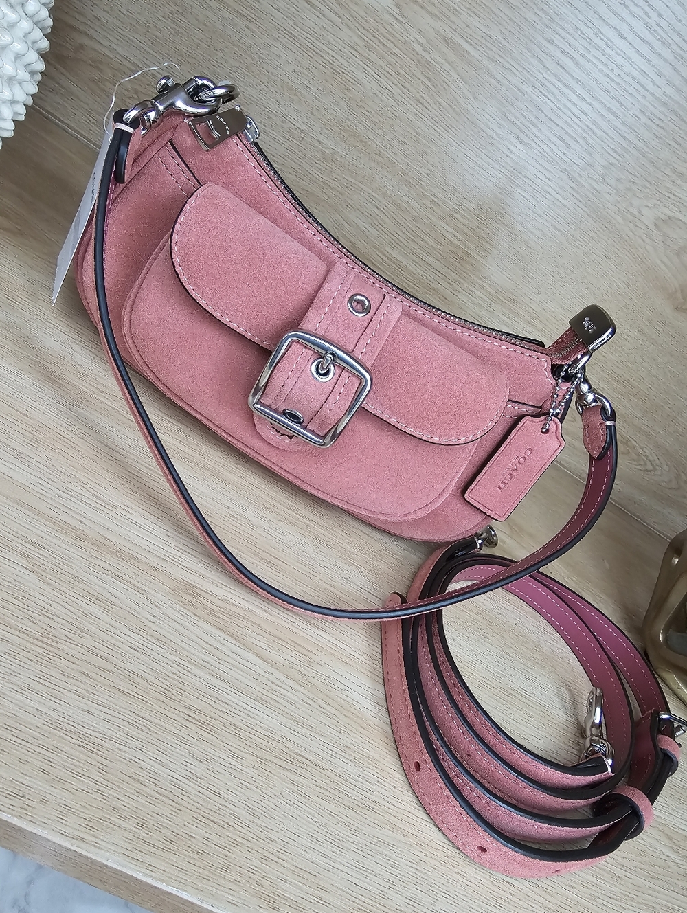 Coach Ashton Mini Shoulder Bag. - Picture 3 of 12